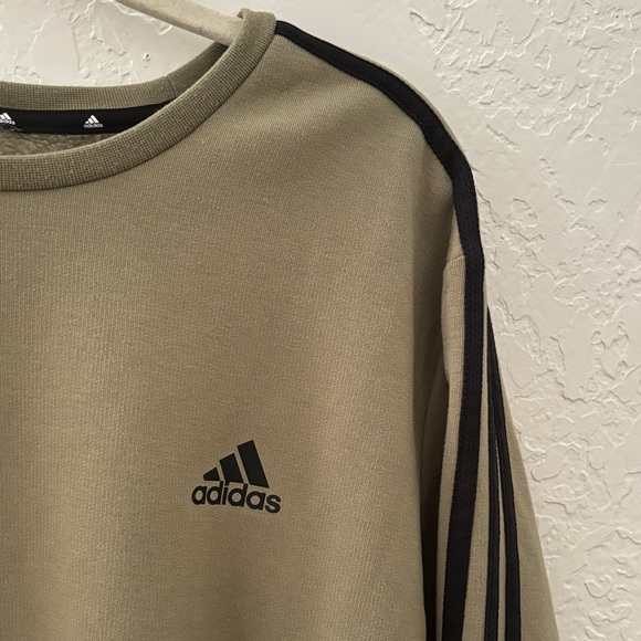 Adidas crewneck - Picture 3 of 4